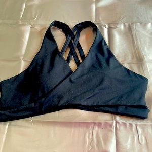 Fabletics padded sports bra size L like new! **Size tag was removed **
